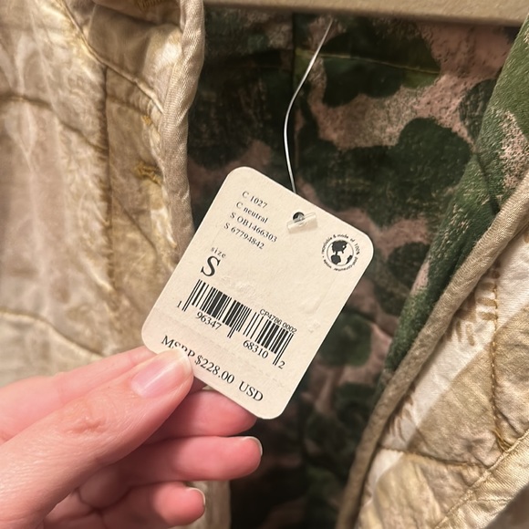 Free People Quilted Button Up Jacket in Faded Ivory Paisley Print NEW - Picture 8 of 9